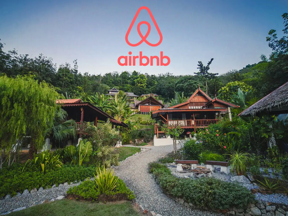 Airbnb Stays for Raya