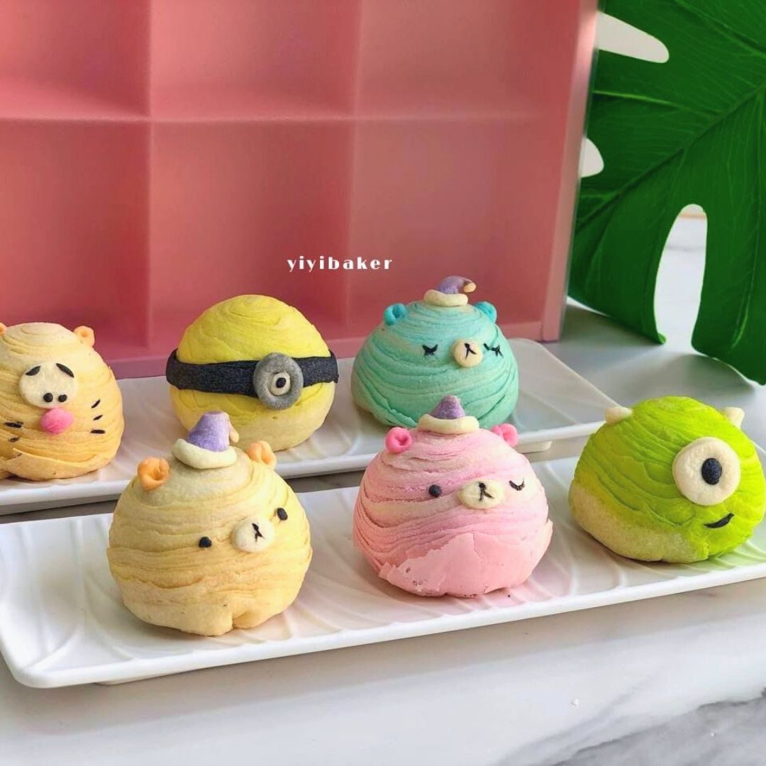 Crispy Cartoon Egg Yolk Chao Chew Mooncake Gift Box