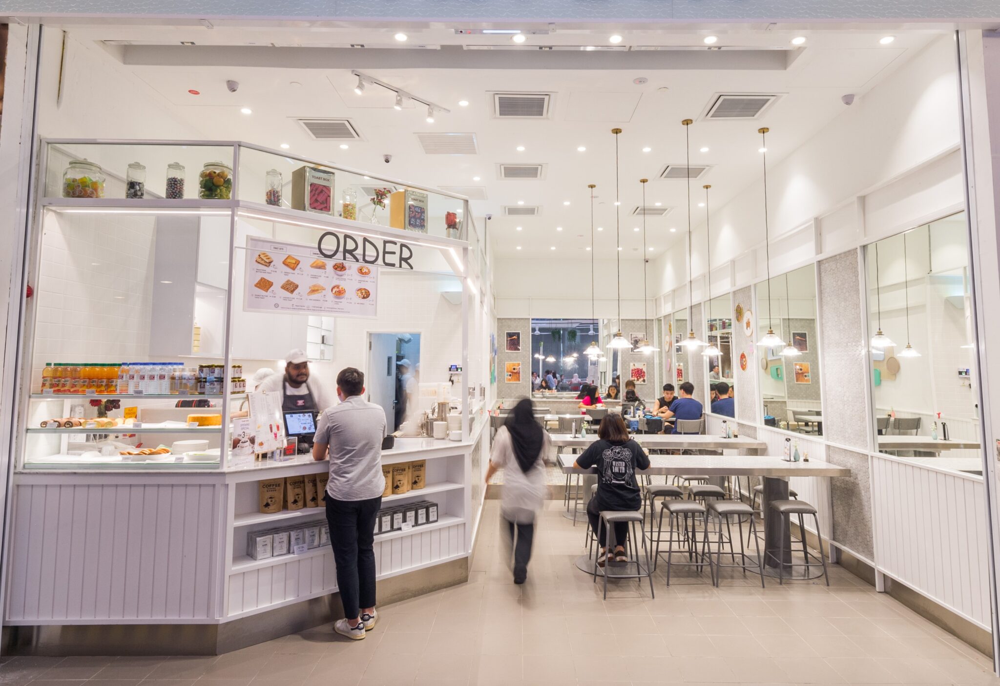 What Is Café Hopping? The Different Types Of Café Hoppers