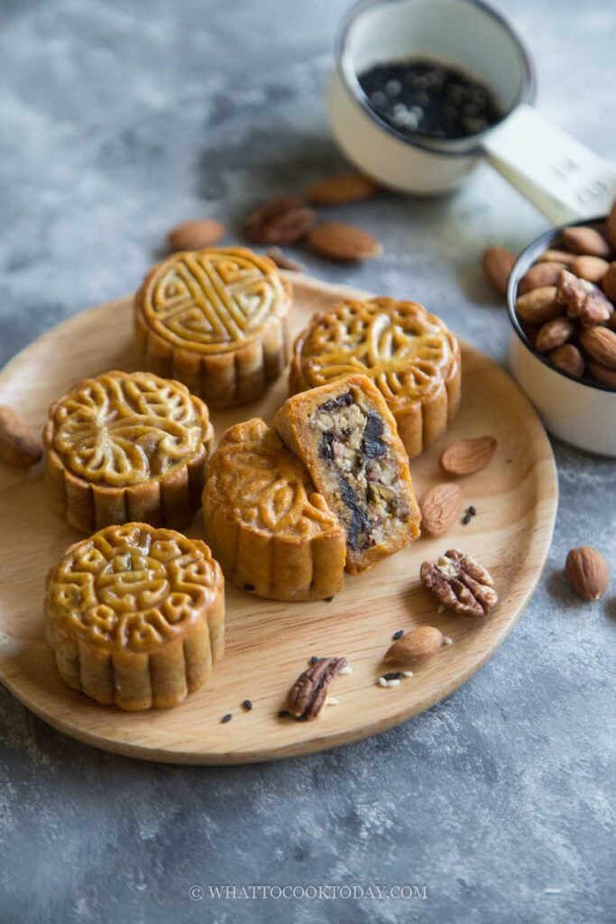 Wu Ren mooncakes