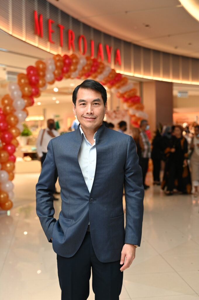 Mr. Andrew Khoo Boo Yeow, Chairman of Metrojaya Department Store