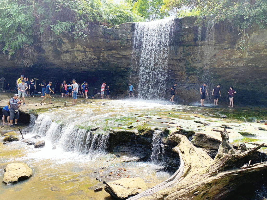 Giam Klimau Waterfall