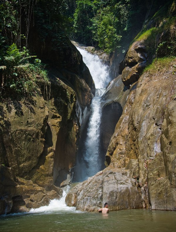 Famous waterfalls in Malaysia_2