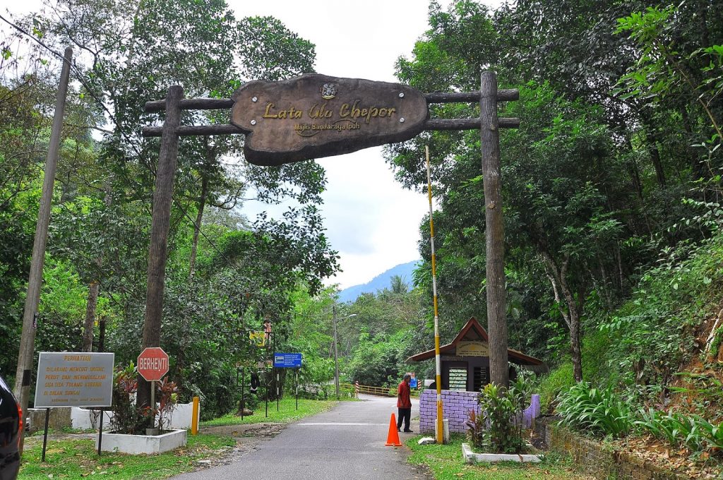 Famous waterfalls in Malaysia_3