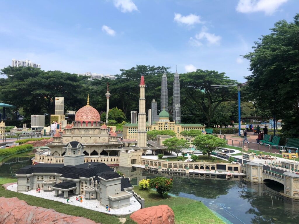 miniland, legoland malaysia rides