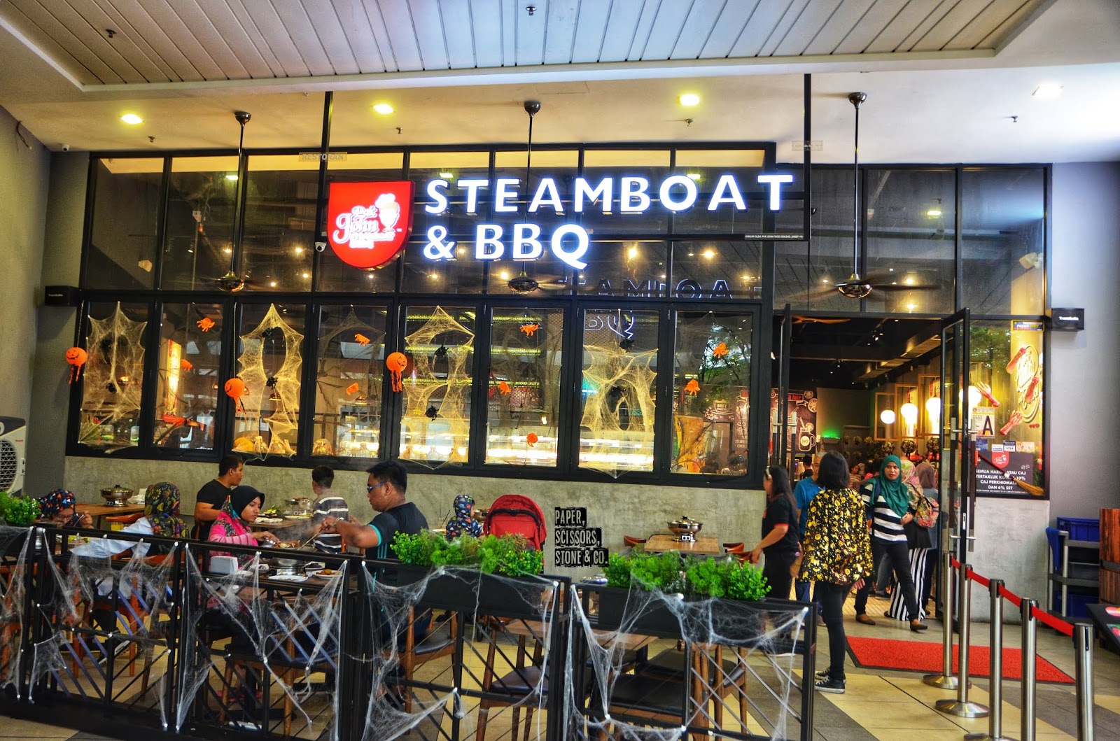 Pak John steamboat exterior