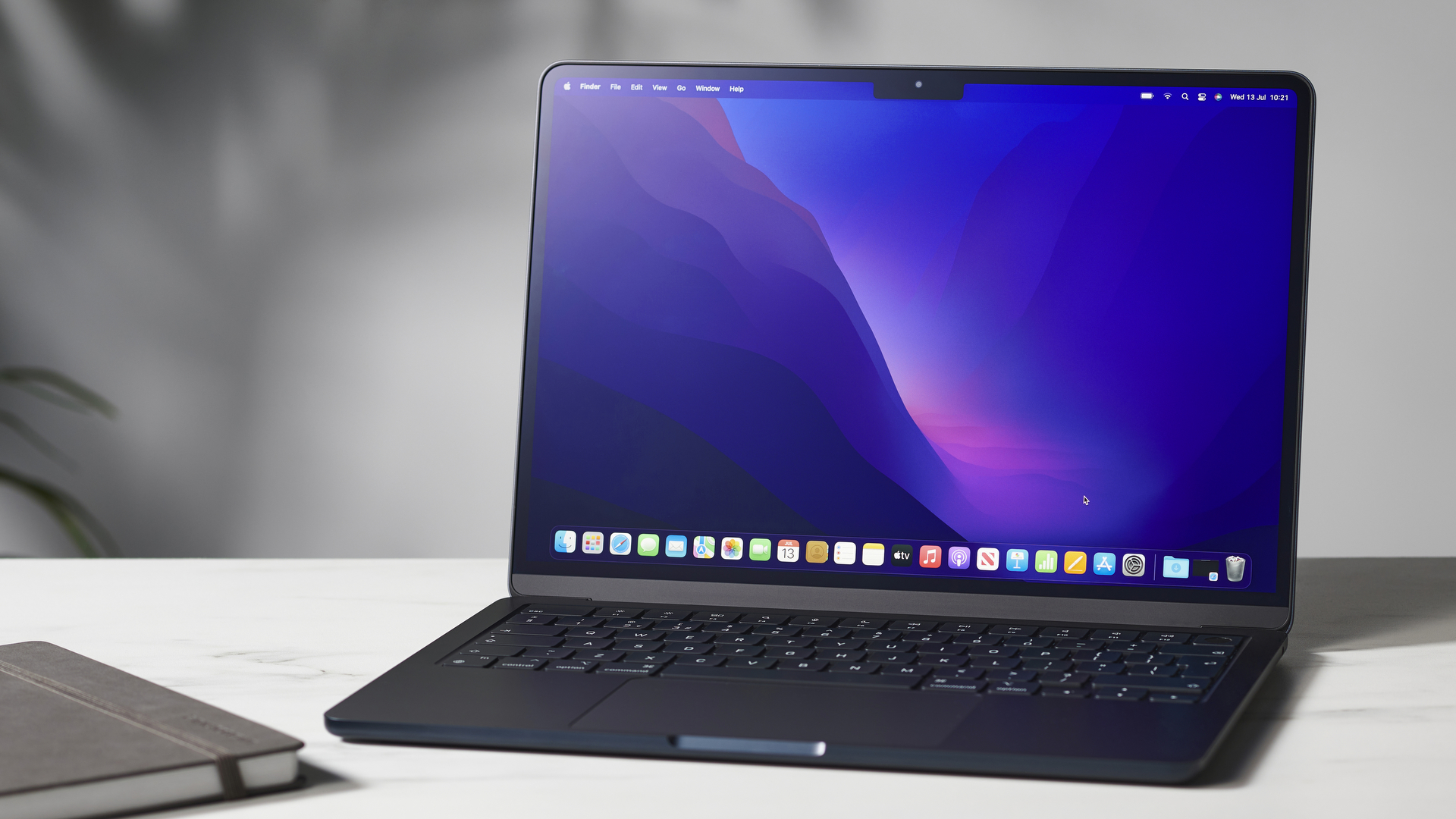 macbook air m2 midnight display is one of the best laptops in 2022
