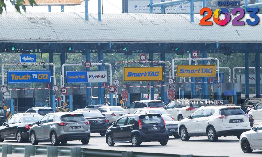 mobile/transportation queuing at the toll payment