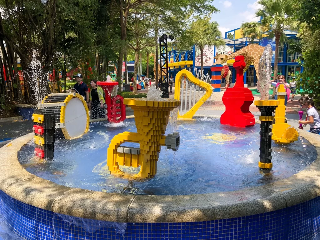 musical fountain, legoland malaysia rides