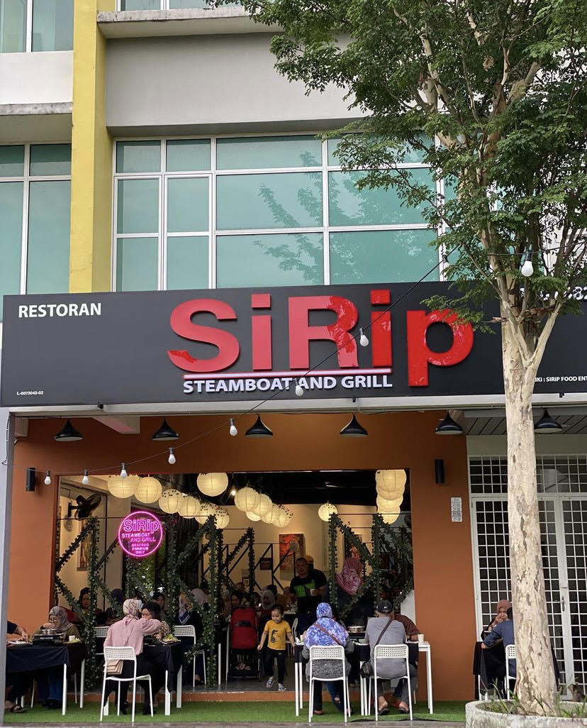 Sirip Steamboat exterior