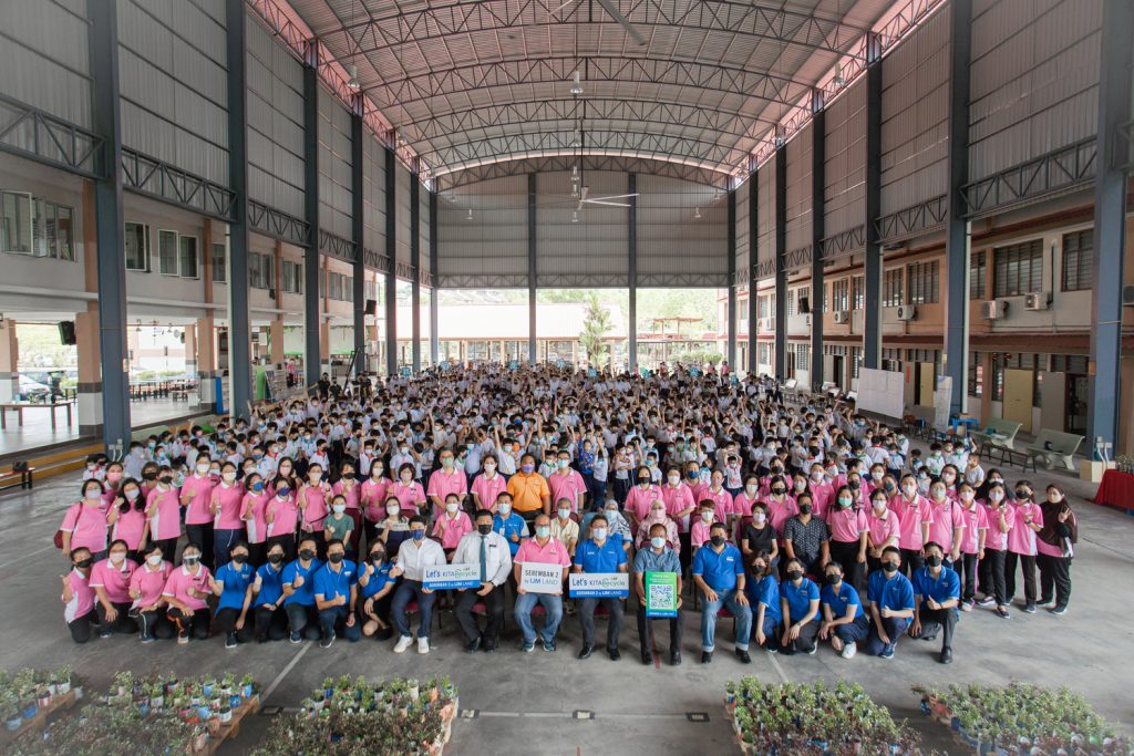 1,028 students from SJK (C) Tung Hua were involved in the IJM Land's KITARecycle programme