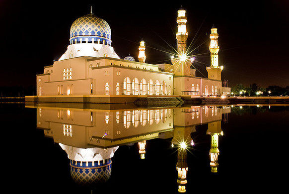 beautiful mosque in malaysia