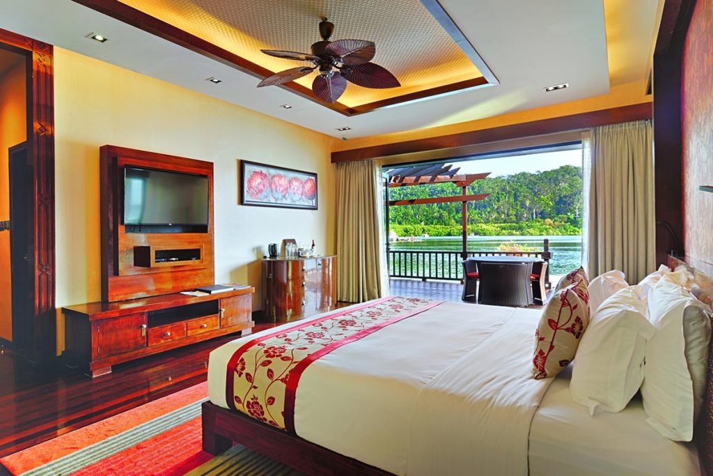 gayana marine resort one of best floating hotels in Malaysia