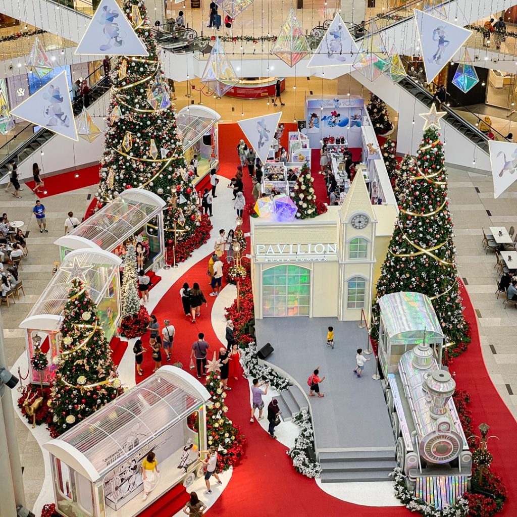 christmas in Malaysia malls - pavilion Bukit Bintang