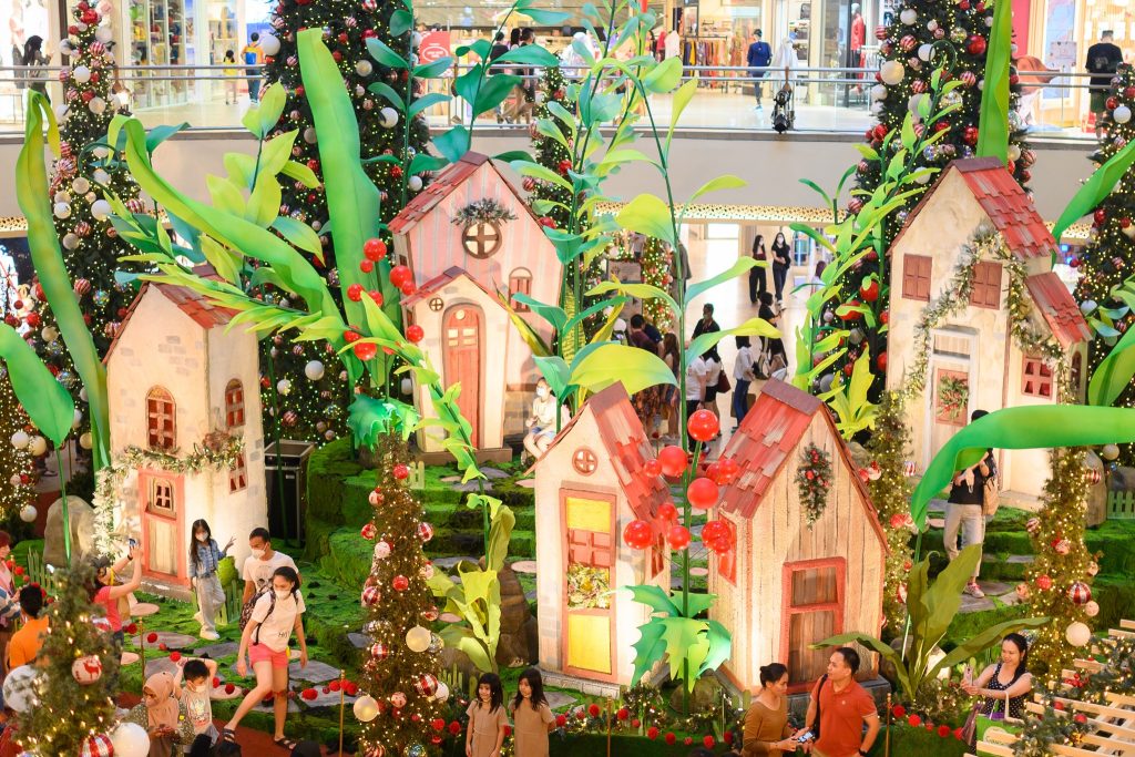 Malaysia malls Christmas trees - mid valley megamall
