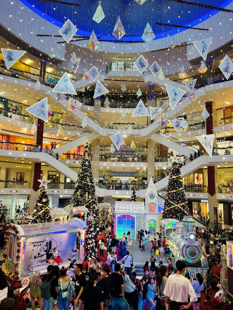 christmas in Malaysia malls - pavilion Bukit Bintang