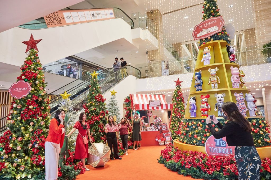 christmas in Malaysia malls - intermark mall