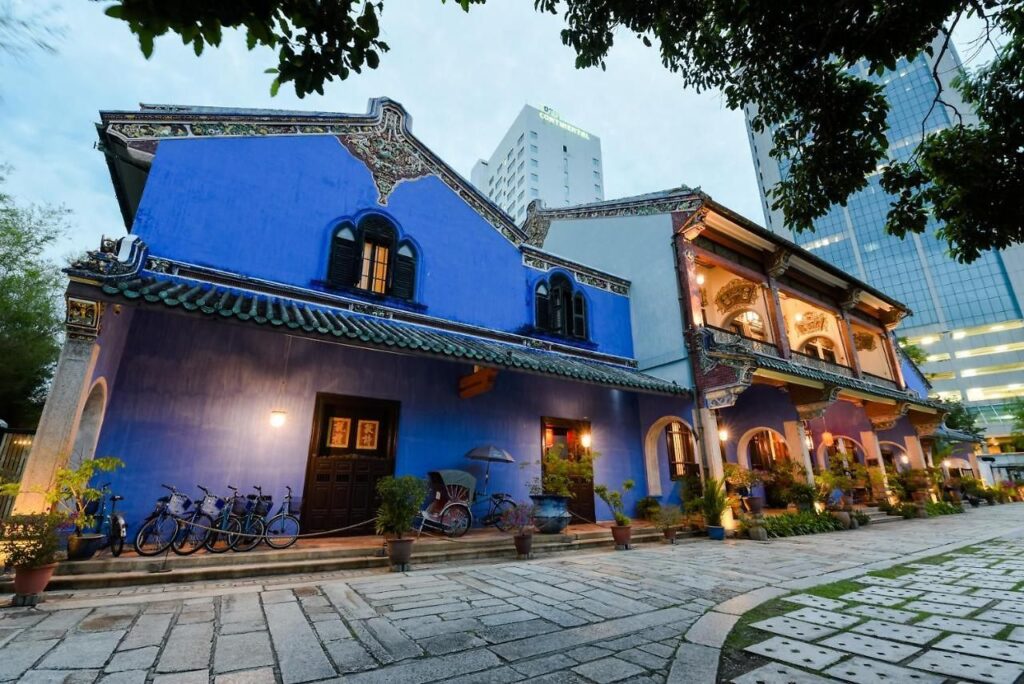 Cheong Fatt Tze - colonial hotels