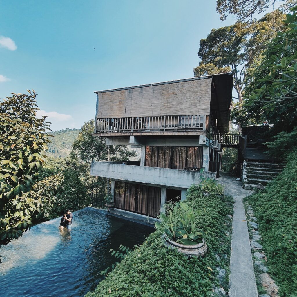 Bao Sheng Durian Farm - bali style resort in Malaysia