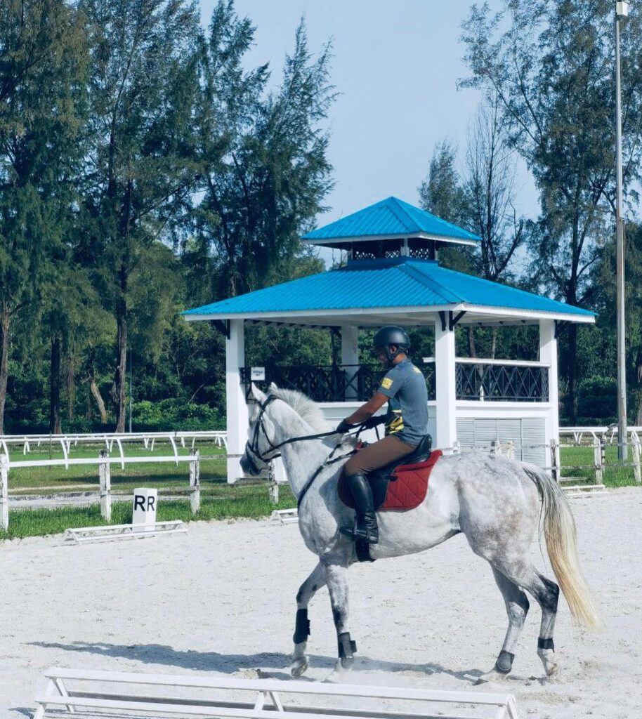 horse riding kl