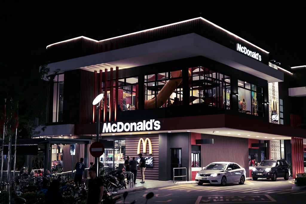 Unique mcdonalds outlet-Mcd Putrajaya Presint 2