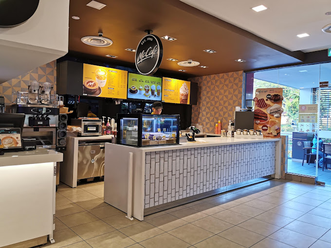 McDonald’s Bandar Utama DT-interior