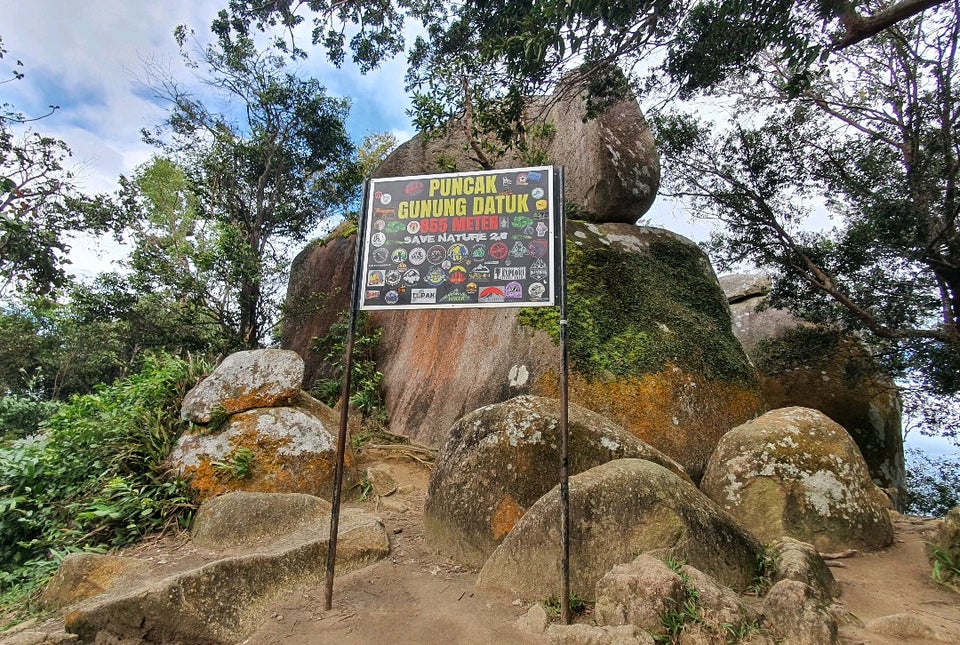 jungle trekking in malaysia-Gunung Datuk Recreational Forest