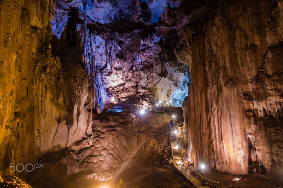 Wondrous Caves in Malaysia: Golden Flowstone of Gua Tempurung, Perak