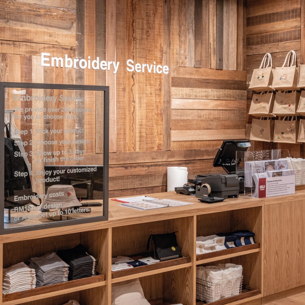 receive embroidery services at MUJI