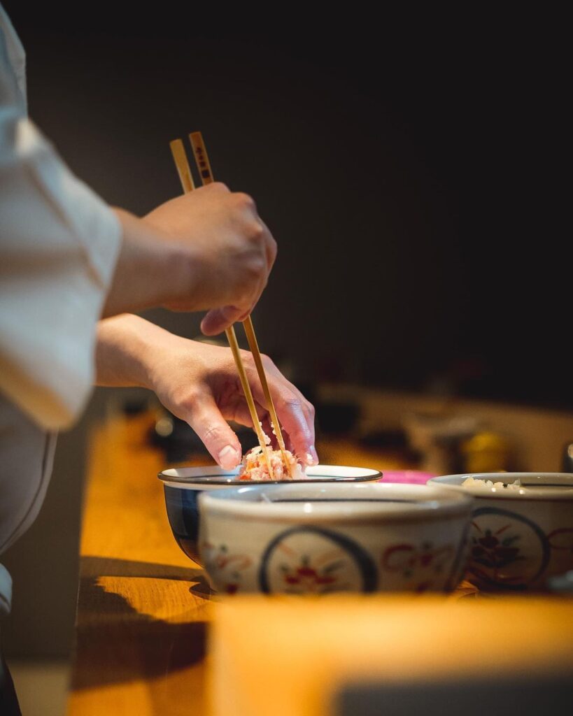 omakase preparation by japanese chef in sushi hara, kuala lumpur
