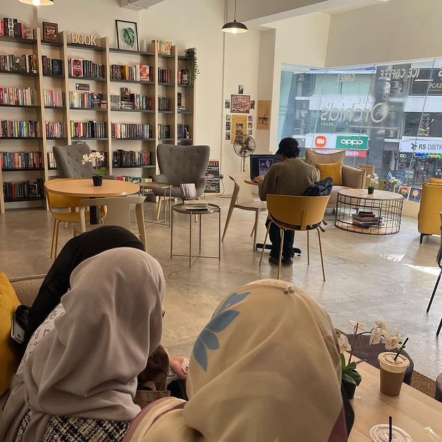 Orchid's Library Cafe in Kuala Lumpur