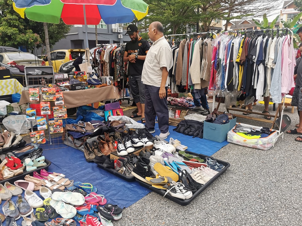  Used clothes and footwear at CBS kota damansara