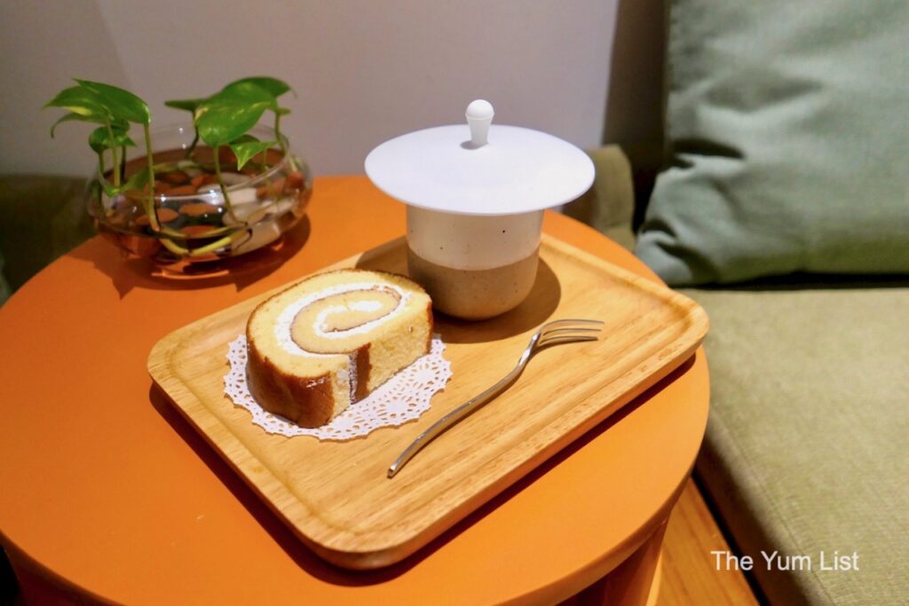 Tea and cake served at urban retreat onsen spa