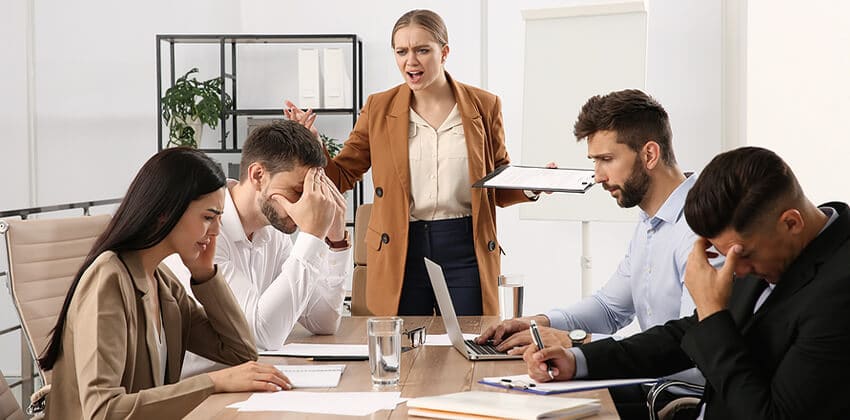 signs of a toxic workplace: no direction