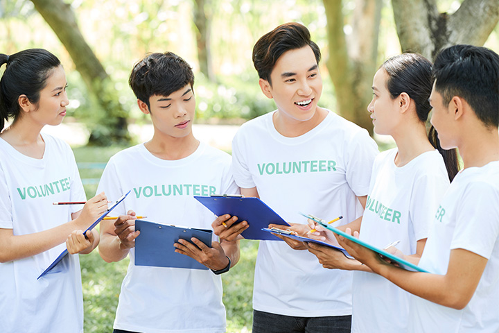 Volunteer work benefit: Improve Social Skills