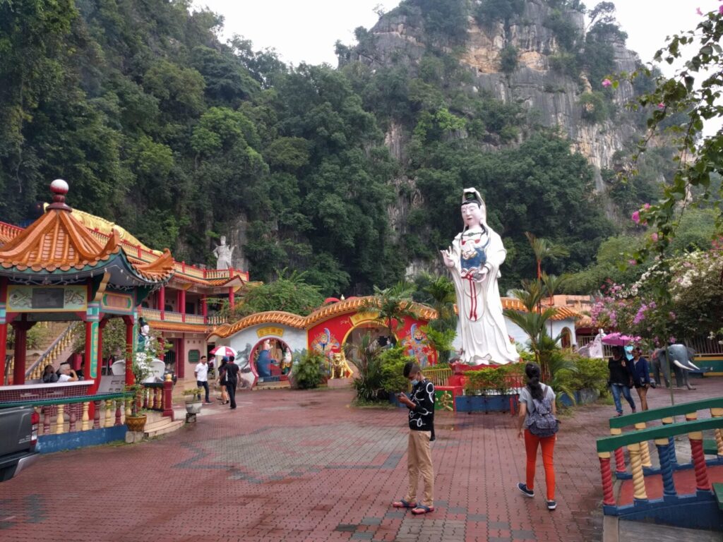 7. Nam Thean Tong Temple & kek look tong cave