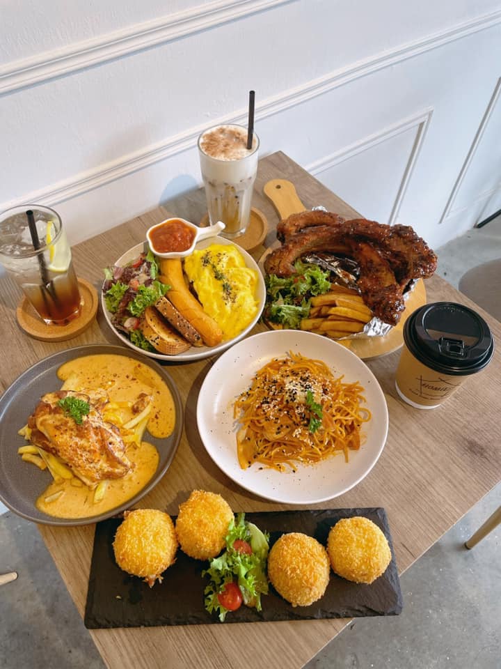 Homies Cafe: Food Flatlay