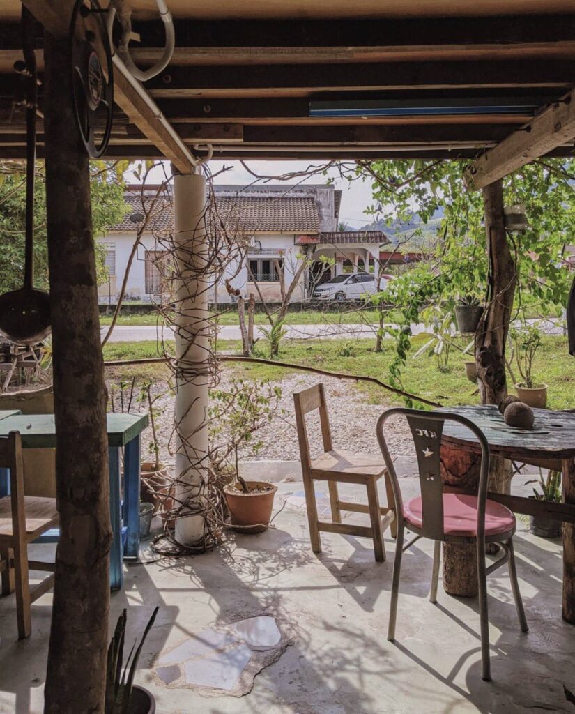 Interiors Like Every Kampung-Style House