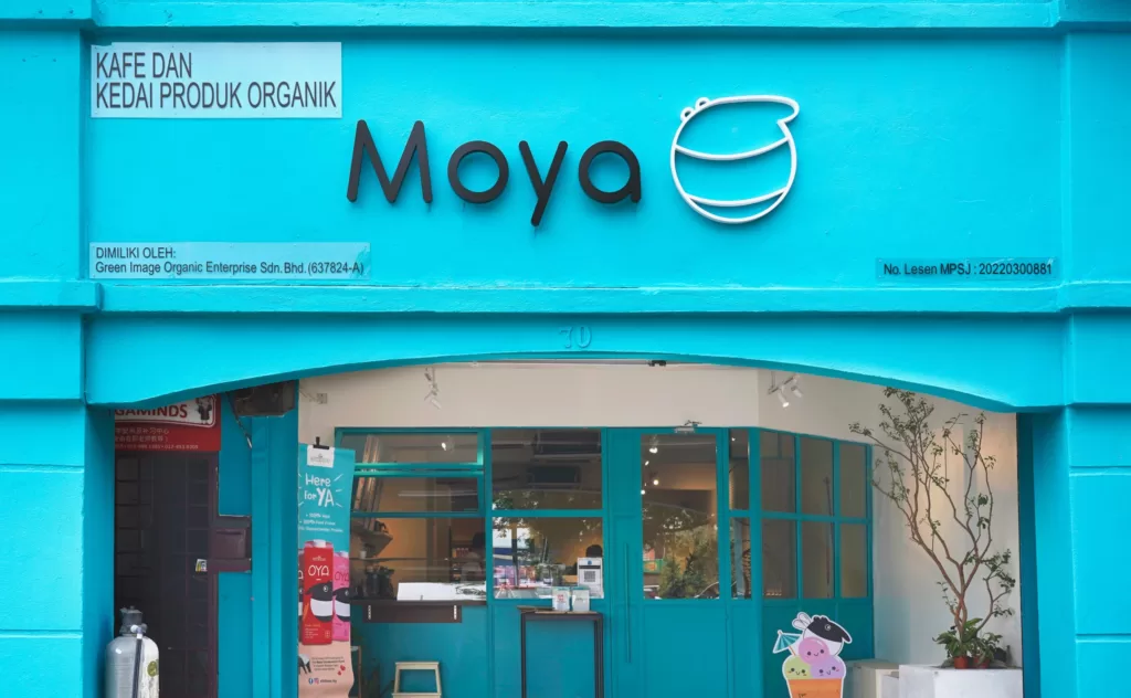 All Vegetarian Foodies, Head To Moya Cafe Now!