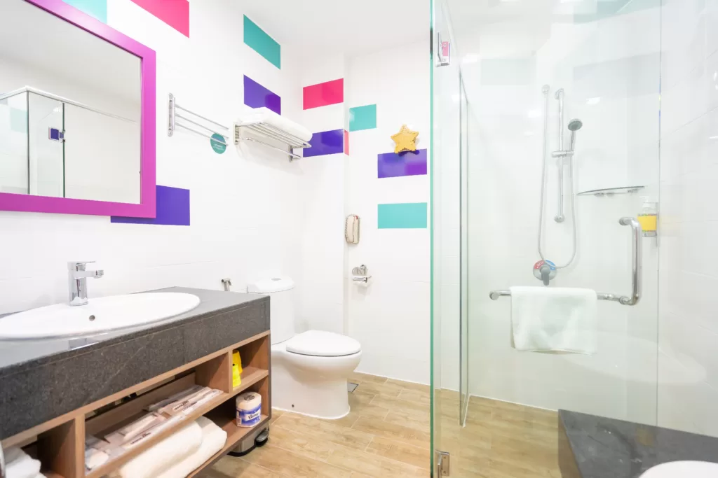 Bathroom @ LEGOLAND Friends-themed Rooms