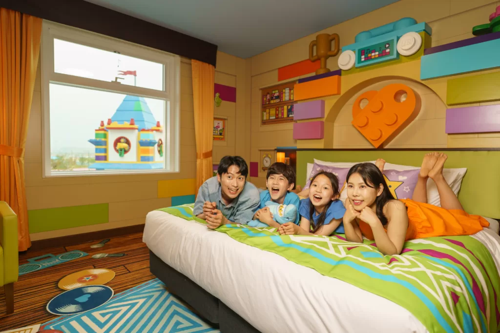 LEGO® Friends-Inspired Rooms 