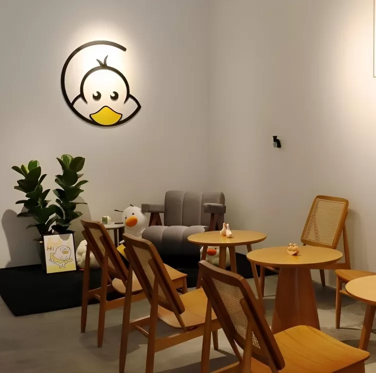This Minimalist Cafe Is Perfect To Hang Out With Your Friends