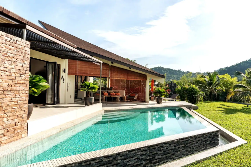 Villa Bunga Raya