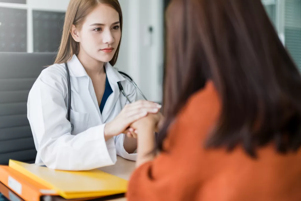 When should women start going for health screenings?