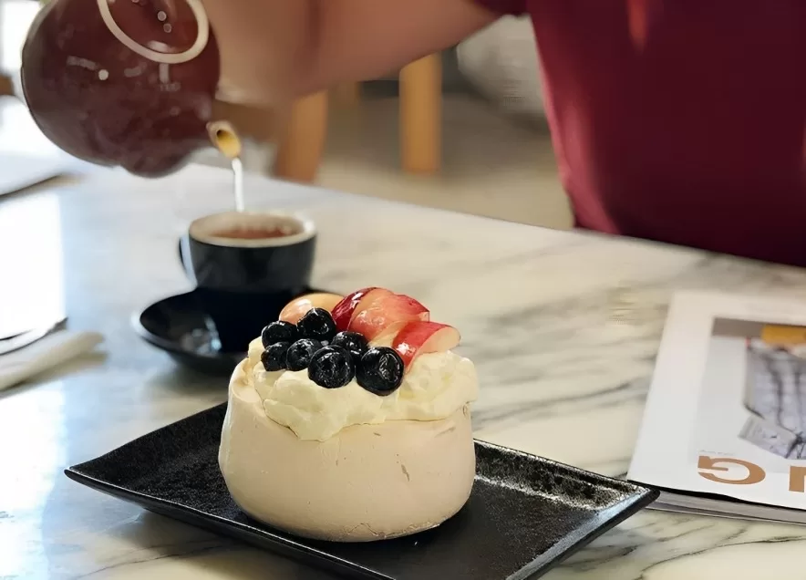 Delicious Pavlova For Your Sweet Tooth!