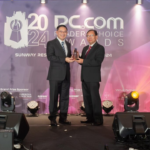Sime Darby Property Chief Marketing and Sales Officer Datuk Lai Shu Wei (left) accepting the Gold award for the ‘Best Smart & Sustainable Township’ category at the PC.com 2024 Best Product of the Year Award. Chosen by the people, Sime Darby Property received the highest number of votes from a pool of 60,000 voters.