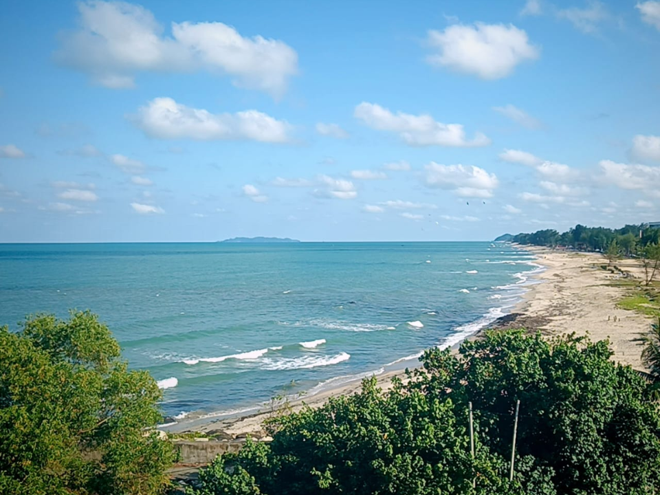 kuala terengganu, popular beaches in malaysia