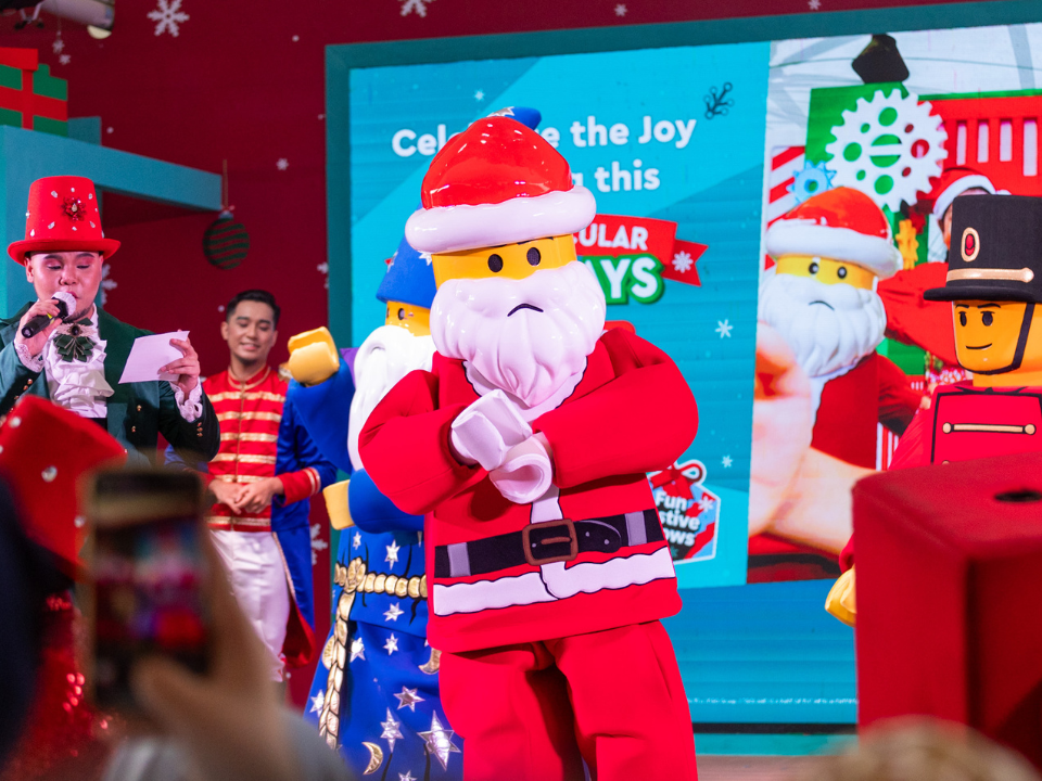 legoland malaysia holiday season brick-tacular 