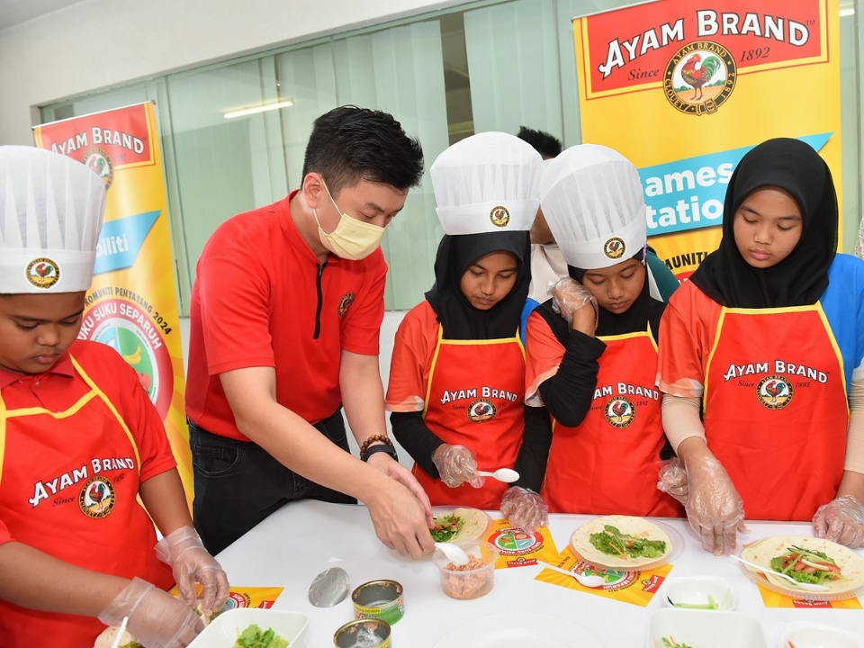 ayam brand's campaign "#AyamBersamaMu Sihat & Cergas"