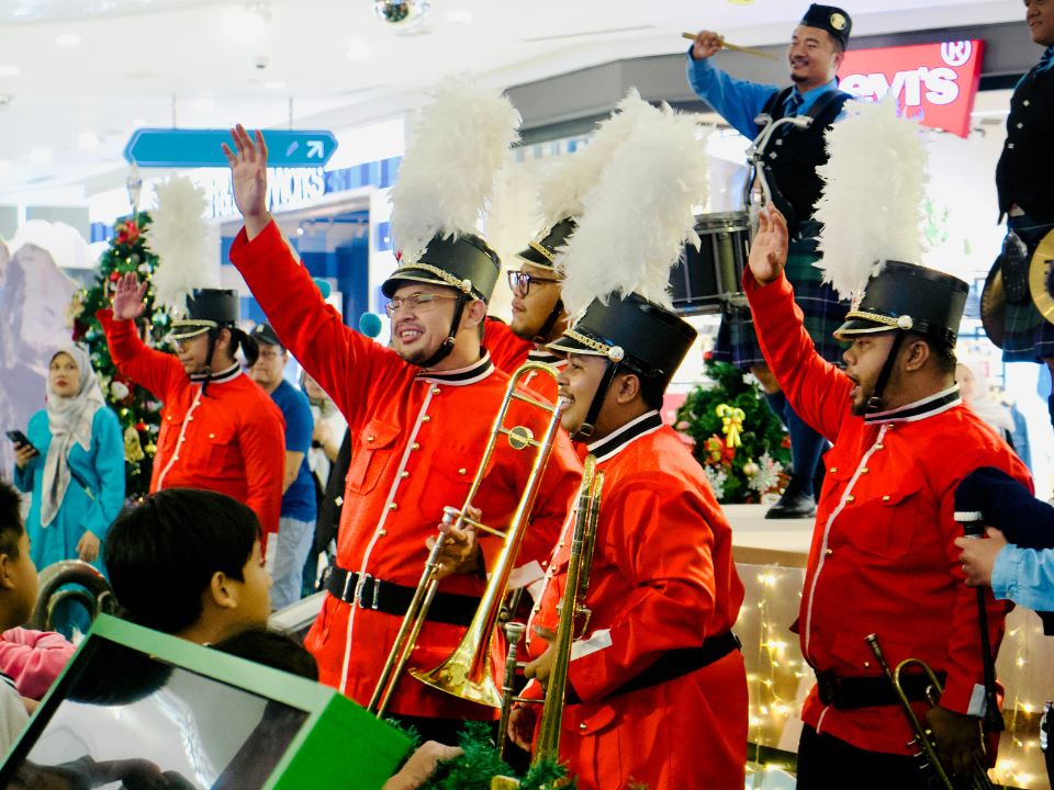 KL East Mall has lined up a series of activities and performances especially on weekends to bring the festive spirit alive.

